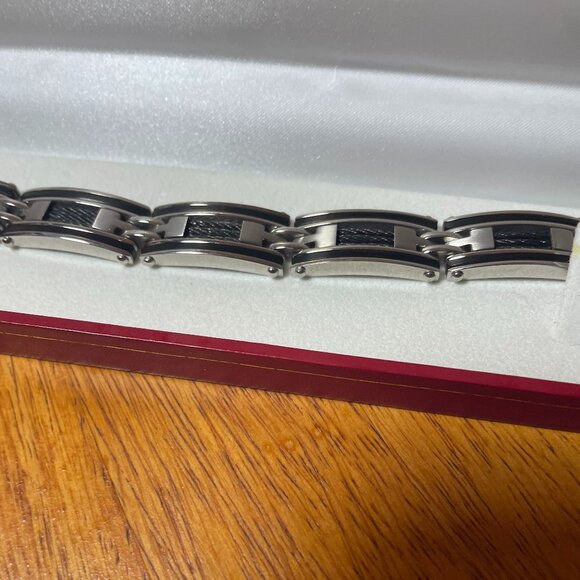 Men's Stainless Steel Bracelet-Don Roberto, Black Inlay - Picture 5 of 9